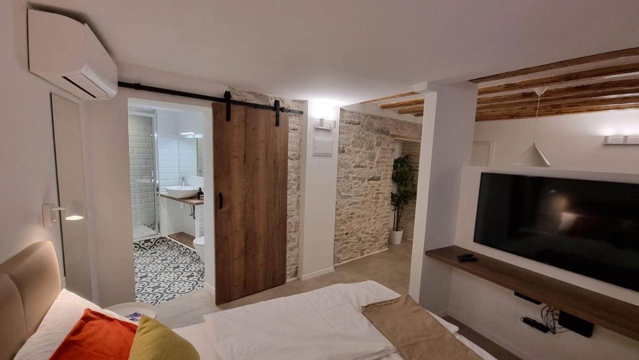 Vitelli Apartments And Rooms Split Exteriér fotografie